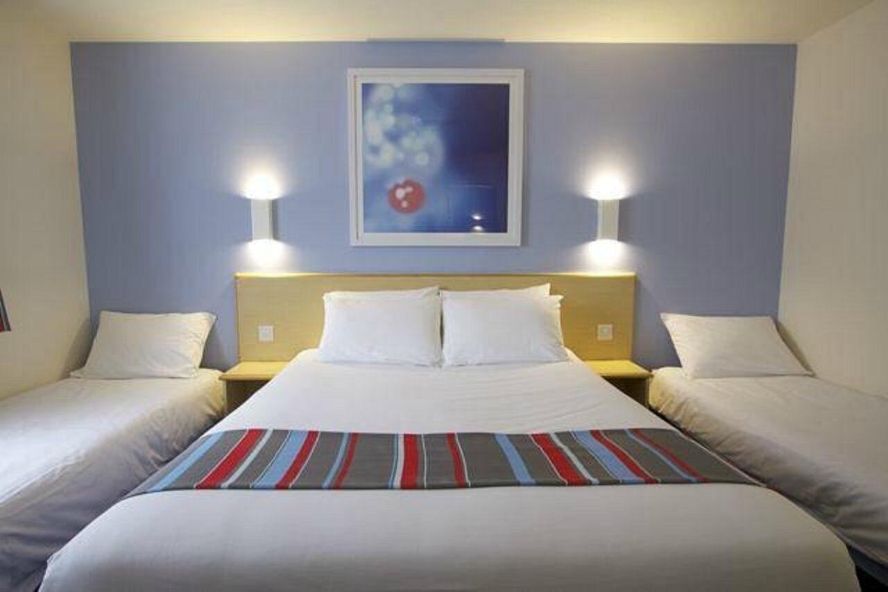 Travelodge Edinburgh Dreghorn Exteriér fotografie